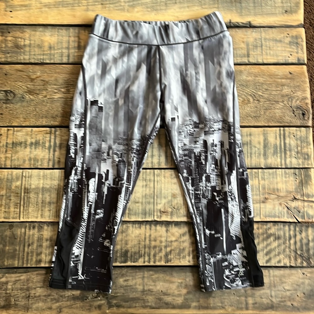Reebok Crop Leggings Size Small
